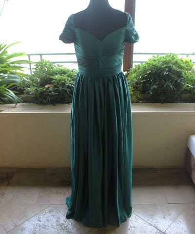 Vestido de seda corte imperio color esmeralda