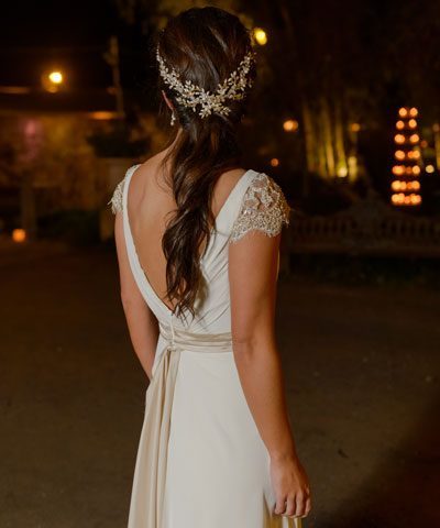 Vestido de novia con lazo en la cintura