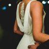 Vestido de novia con original espalda de pedreria
