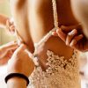 Espalda de vestido de novia bordada a mano sobre tul