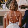 Detalle de espalda de vestido de novia