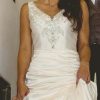 Vestido de novia bordado en pedrería de Mark Zunino