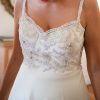 Vestido de novia bordado diseñado por Francisca Larrain
