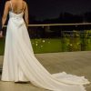 Vestido de novia bordado con pedrería por Francisca Larraín