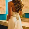 Vestido de novia de seda piel de durazno hecho por Camila Merino