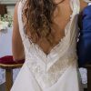 Vestido de novia de seda piel de durazno confeccionado por Francisca Larraín