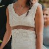 Vestido de novia con encaje y transparencias