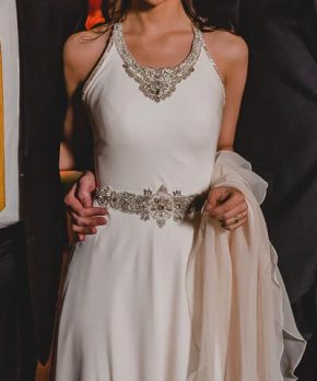 Vestido de novia bordado a mano por Francisca Larraín