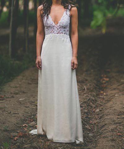 Vestido usado de novia de encaje y seda marca Francisca Larraín