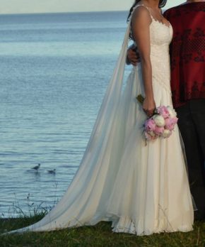 Vestido de novia de gasa y macramé marca Blanca Bonita