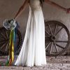 Vestido de novia de gasa con pedrería