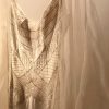 Vestido Charmeuse de seda hecho por Sofía Larraín