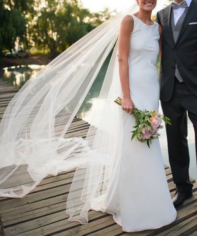 Vestido de novia de seda en venta